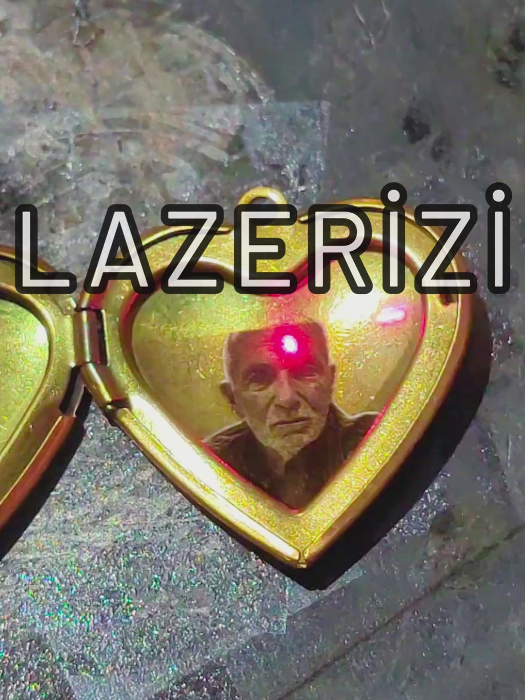 Kişiye Özel Lazer İşleme Resimli Kapaklı Kalp Kolye